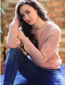 Elite escort service in Warora for home and hotel visits